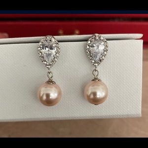 Pink pearl drop/ dangle earrings
